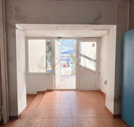 Spatiu comercial cu loc parcare exterior inclus Constanta/Centru