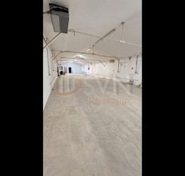 Spatiu comercial cu loc parcare exterior inclus Prahova/Malu Rosu