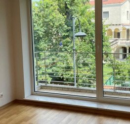 Spatiu comercial cu loc parcare subteran inclus Bucuresti/Primaverii
