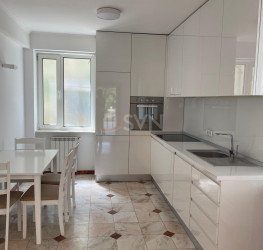 Spatiu comercial cu loc parcare subteran inclus Bucuresti/Primaverii