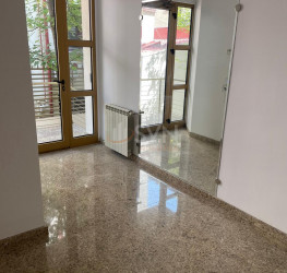 Spatiu comercial cu loc parcare subteran inclus Bucuresti/Primaverii