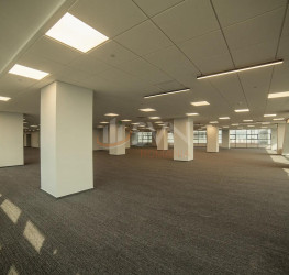 Spatiu comercial cu loc parcare subteran inclus Bucuresti/Pipera