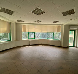 Spatiu comercial cu loc parcare subteran inclus Bucuresti/Piata Muncii