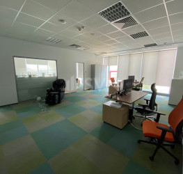 Spatiu comercial cu loc parcare subteran inclus Bucuresti/Pipera