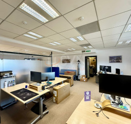 Spatiu comercial cu loc parcare subteran inclus Bucuresti/Barbu Vacarescu