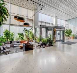 Spatiu comercial cu loc parcare subteran inclus Bucuresti/Pipera