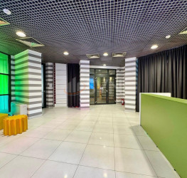 Spatiu comercial cu loc parcare subteran inclus Bucuresti/Universitate