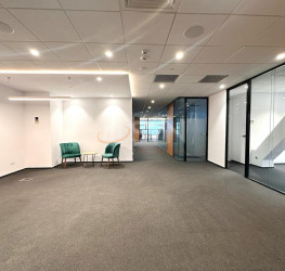 Spatiu comercial cu loc parcare subteran inclus Bucuresti/Pipera