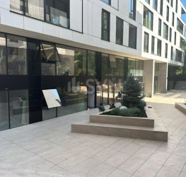 Spatiu comercial cu loc parcare subteran inclus Bucuresti/Herastrau