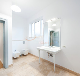 Spatiu comercial cu loc parcare subteran inclus Bucuresti/Aviatorilor