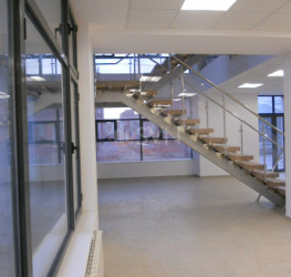 Spatiu comercial with outdoor parking included Bucuresti/Titulescu