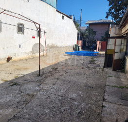 Spatiu comercial with outdoor parking included Bucuresti/Crangasi