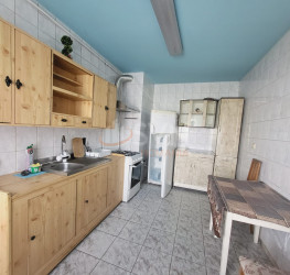 Spatiu comercial with outdoor parking included Bucuresti/Crangasi