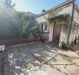 Spatiu comercial with outdoor parking included Bucuresti/Crangasi