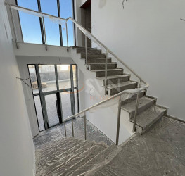 Spatiu comercial with outdoor parking included Ilfov/Tunari