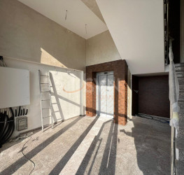 Spatiu comercial with outdoor parking included Ilfov/Tunari