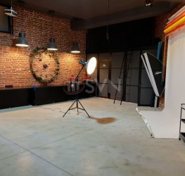 Spatiu comercial with outdoor parking included Bucuresti/Piata Universitatii