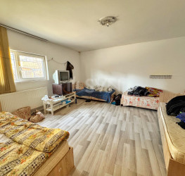 Spatiu comercial with outdoor parking included Bucuresti/Colentina