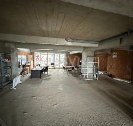 Spatiu comercial with outdoor parking included Bucuresti/Drumul Taberei
