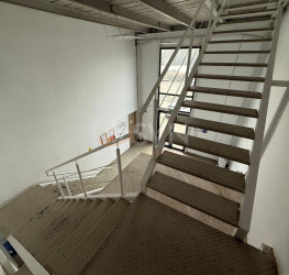 Spatiu comercial with outdoor parking included Ilfov/Mogosoaia
