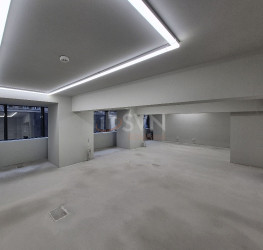 Spatiu comercial with outdoor parking included Bucuresti/Calea Victoriei