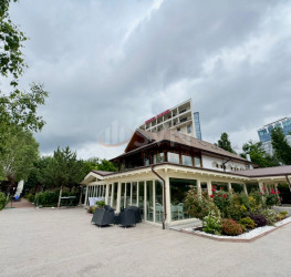 Spatiu comercial with outdoor parking included Bucuresti/Floreasca