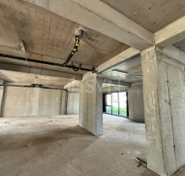 Spatiu comercial with outdoor parking included Bucuresti/Pipera