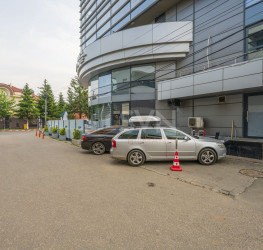 Spatiu comercial with outdoor parking included Ilfov/Voluntari