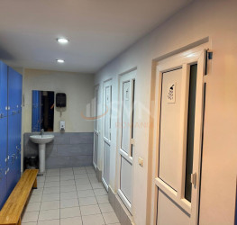 Spatiu comercial with outdoor parking included Bucuresti/Iancului