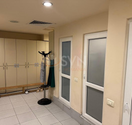 Spatiu comercial with outdoor parking included Bucuresti/Iancului
