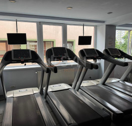 Spatiu comercial with outdoor parking included Bucuresti/Iancului