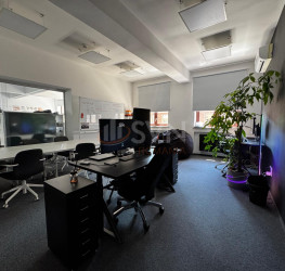 Spatiu comercial with outdoor parking included Bucuresti/Dudesti