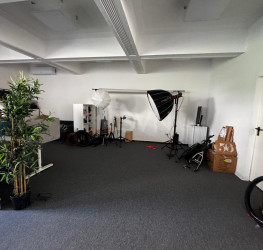 Spatiu comercial with outdoor parking included Bucuresti/Dudesti