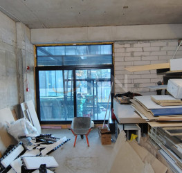 Spatiu comercial with outdoor parking included Bucuresti/Mihai Bravu (s3)