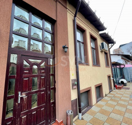 Spatiu comercial with outdoor parking included Bucuresti/Tineretului