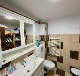 Spatiu comercial with outdoor parking included Bucuresti/Tineretului