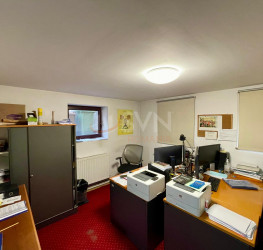 Spatiu comercial with outdoor parking included Bucuresti/Tineretului