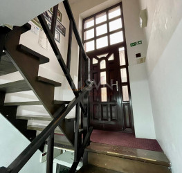 Spatiu comercial with outdoor parking included Bucuresti/Tineretului