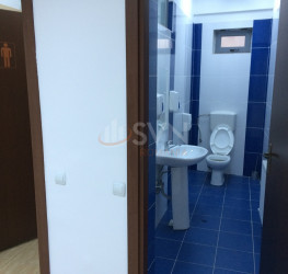 Spatiu comercial with outdoor parking included Bucuresti/Cotroceni