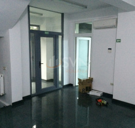 Spatiu comercial with outdoor parking included Bucuresti/Cotroceni