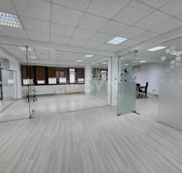 Spatiu comercial with outdoor parking included Bucuresti/Cotroceni