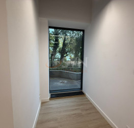 Spatiu comercial with outdoor parking included Bucuresti/Cotroceni