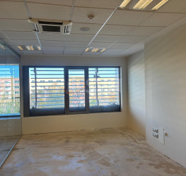 Spatiu comercial with outdoor parking included Bucuresti/Grozavesti