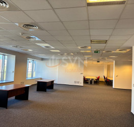 Spatiu comercial with outdoor parking included Bucuresti/Grozavesti