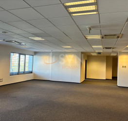 Spatiu comercial with outdoor parking included Bucuresti/Grozavesti