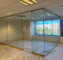 Spatiu comercial with outdoor parking included Bucuresti/Grozavesti