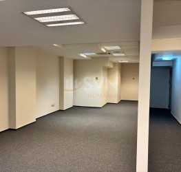 Spatiu comercial with outdoor parking included Bucuresti/Grozavesti