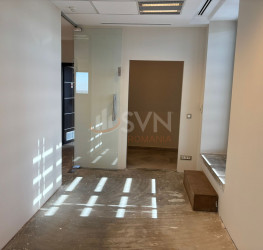 Spatiu comercial with outdoor parking included Bucuresti/Grozavesti