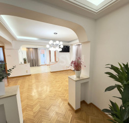 Spatiu comercial with outdoor parking included Bucuresti/Primaverii