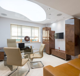 Spatiu comercial with outdoor parking included Bucuresti/Lacul Tei